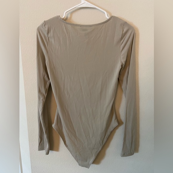 BRAND NEW Forever 21 Nude Bodysuit - Picture 6 of 6